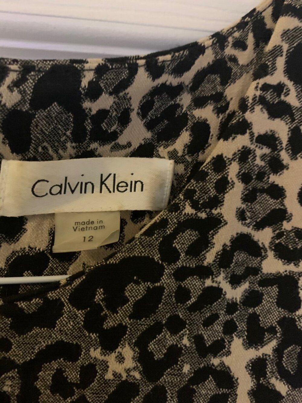 Calvin Klein - Picture 2 of 8